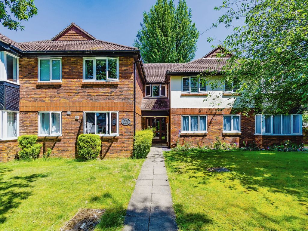 2 bed flat for sale in Main Road, Biggin Hill, Westerham TN16 Zoopla