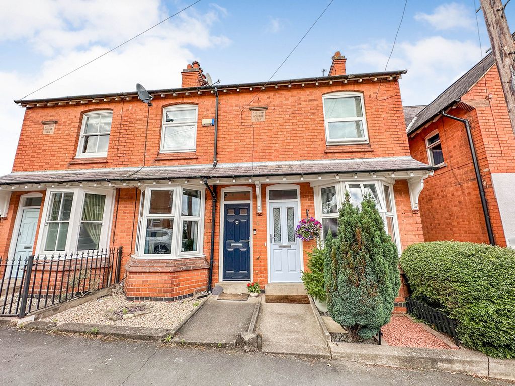 2 bed terraced house for sale in Castle Road, Kirby Muxloe LE9, £