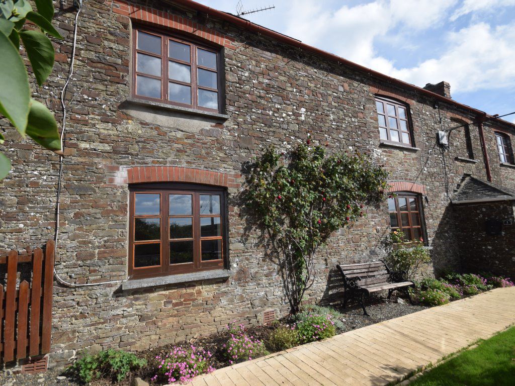 3 bed semidetached house to rent in West Ford Farm Cottage, Little Torrington, Devon EX38, £900