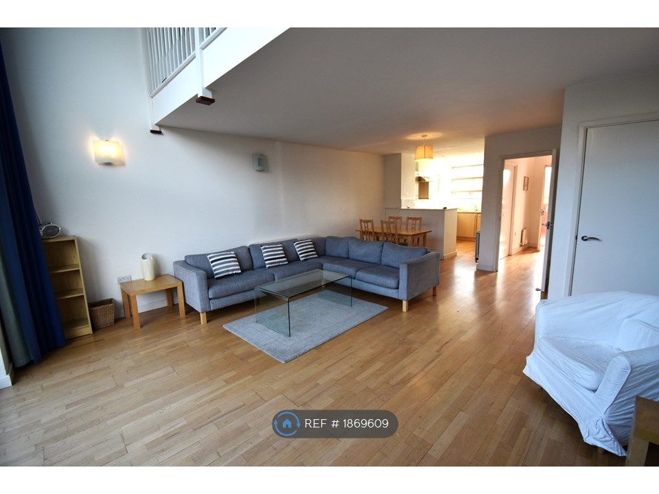 3 bed end terrace house to rent in Enterprise Lane, Campbell Park