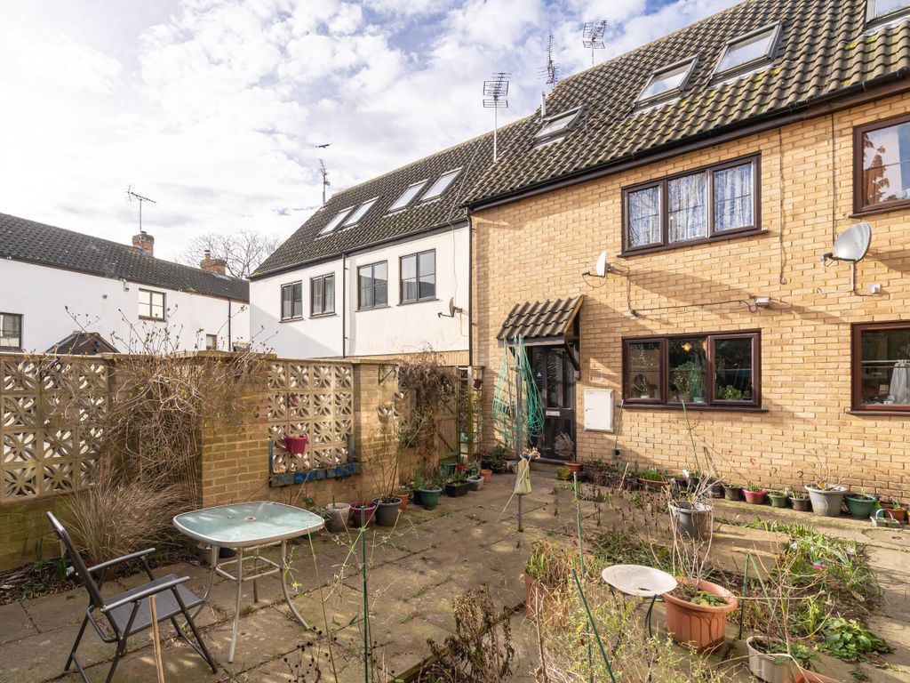 2 bed terraced house for sale in Bassett Court, Bassett Road, Leighton