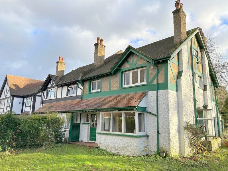 4 bed semidetached house for sale in Foxley Lane, Purley CR8, £650,000