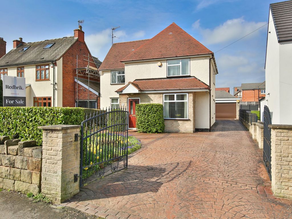 4 bed detached house for sale in Storrs Road, Chesterfield S40, £