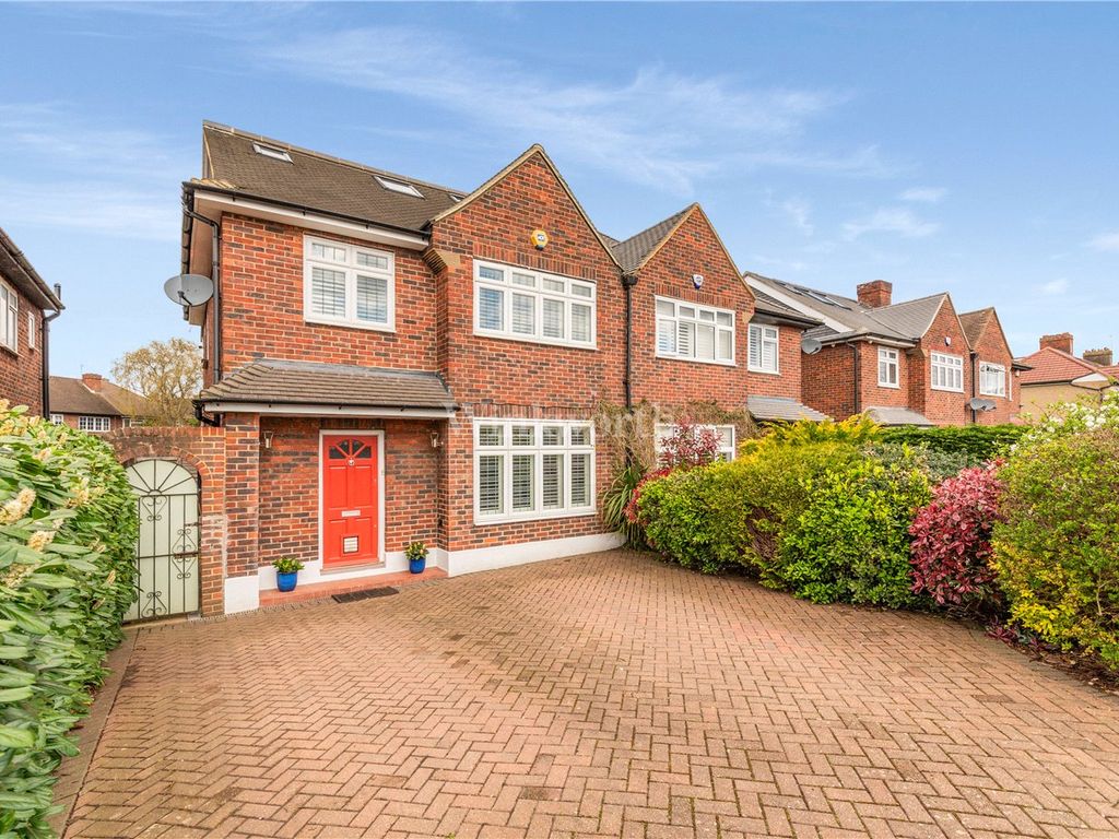 4 bed semidetached house for sale in Balmoral Avenue, Beckenham BR3, £