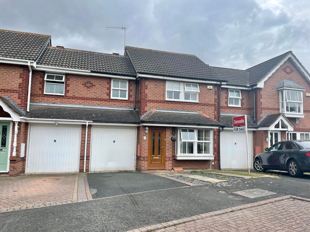 3 bed property to rent in Bridgnorth Row, Berkeley Beverborne