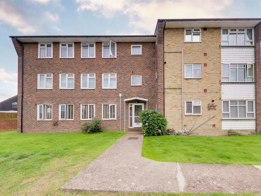 2 bed flat for sale in Broadwater Street East, Broadwater, Worthing