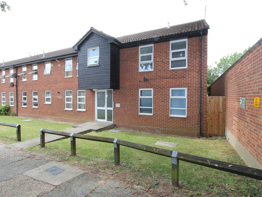1 bed flat for sale in Avington Walk, Thundersley SS7 Zoopla