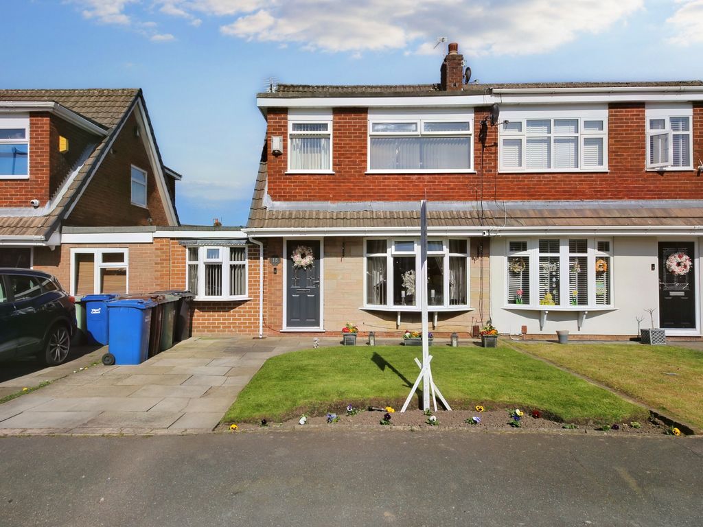 4 bed semidetached house for sale in Burley Crescent, Wigan