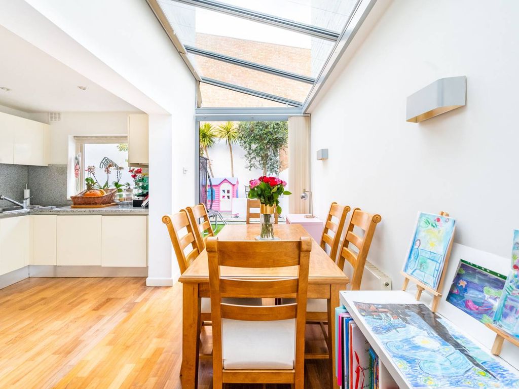 Lanfrey Place, Barons Court, London W14  