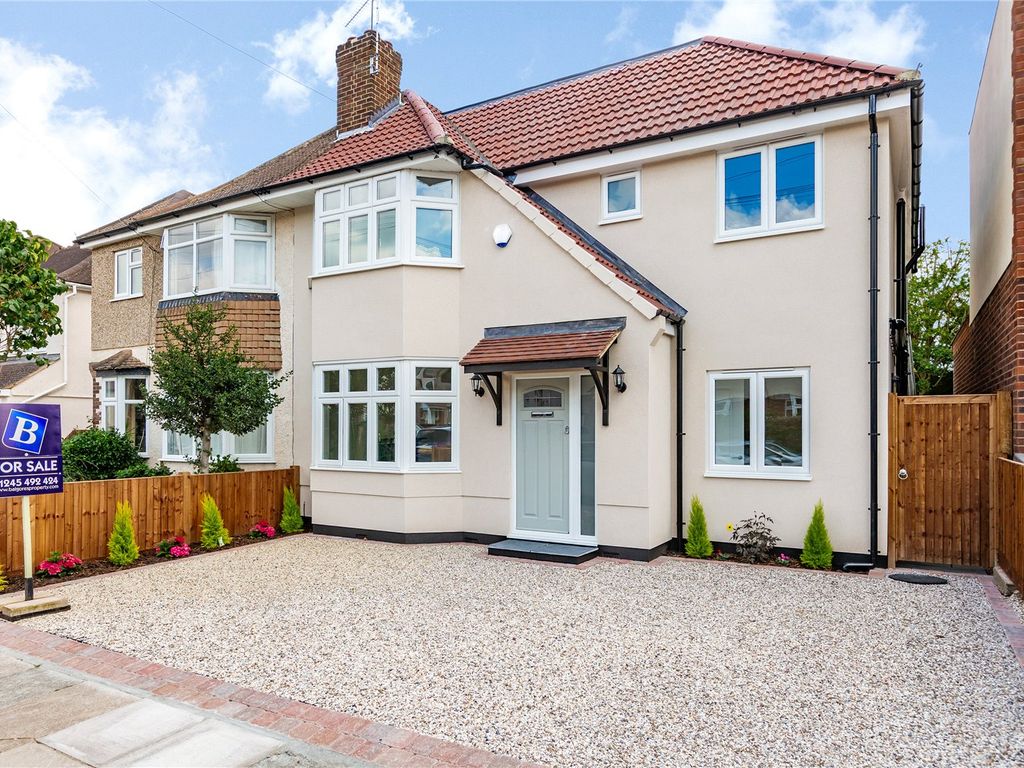 4 bed semidetached house for sale in Hillside Grove, Chelmsford, Essex