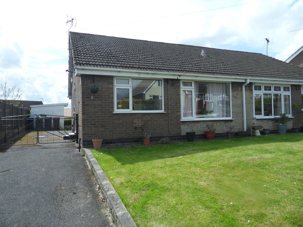 2 bed semidetached bungalow to rent in Sycamore Close, Selston NG16