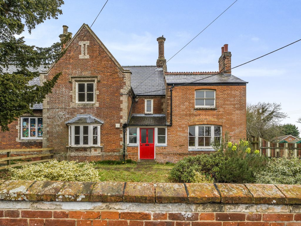 4 bed semidetached house for sale in School Road, East Rudham, King's