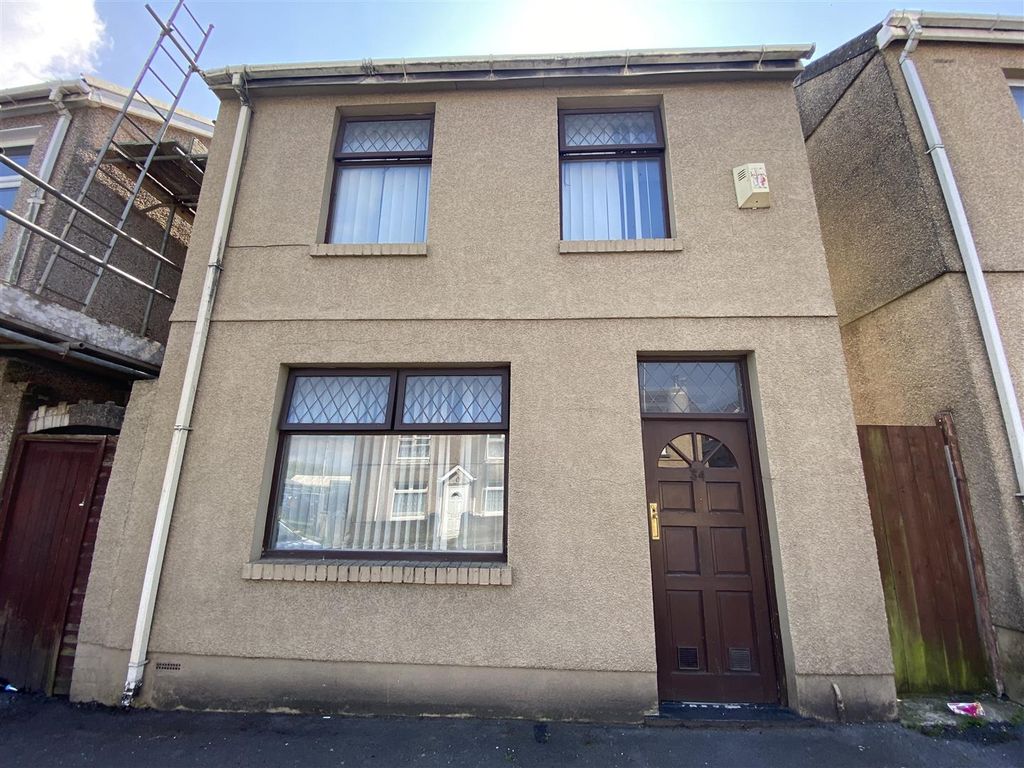 2 bed property for sale in Glyncoed Terrace, Llanelli SA15, £149,995