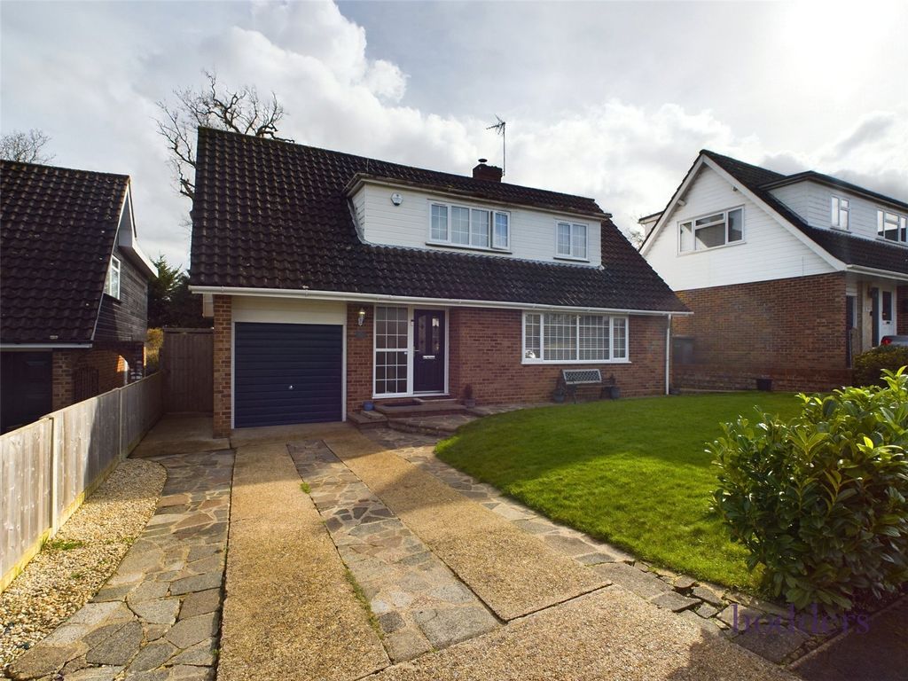 3 bed detached house for sale in Waverley Drive, Chertsey, Surrey KT16