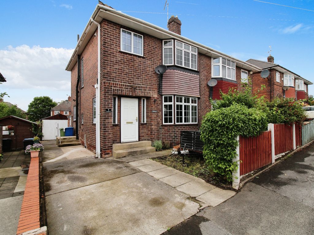3 bed semidetached house for sale in Hillcrest Grove, Staveley