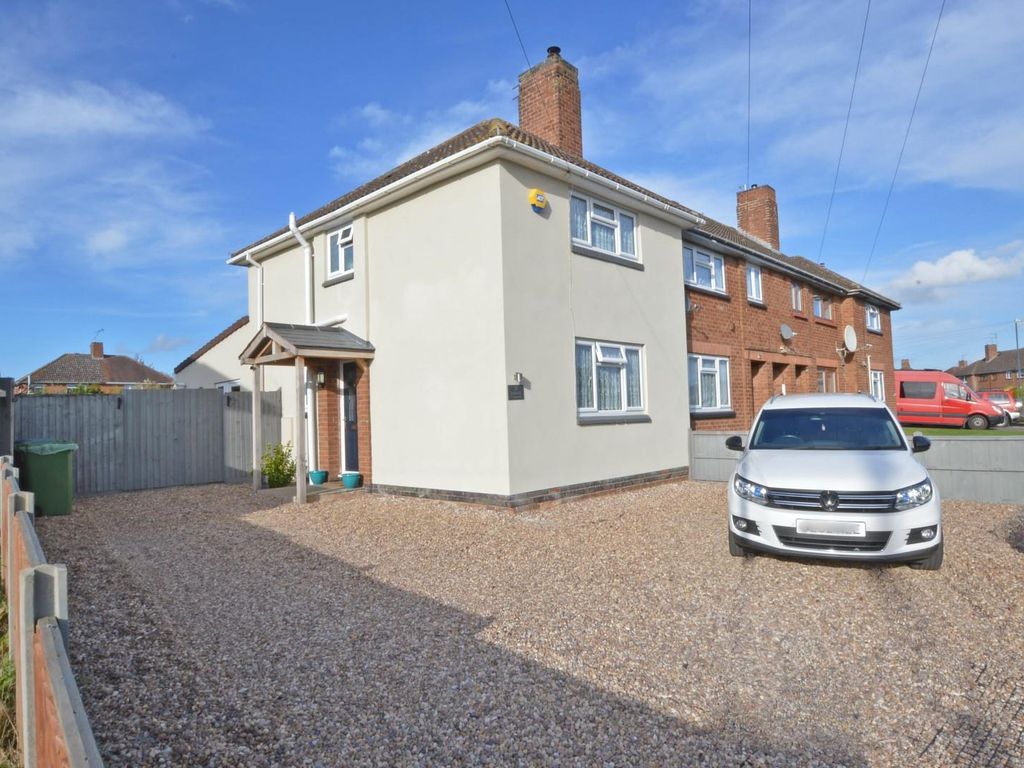 2 bed end terrace house for sale in Bucknill Crescent, Hillmorton