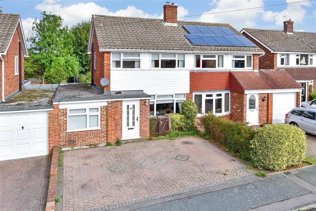 3 bed semidetached house for sale in Mayfair Avenue, Loose, Maidstone