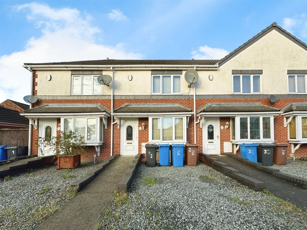 2 bed terraced house for sale in Tara Court, Hull HU5, £105,000 Zoopla
