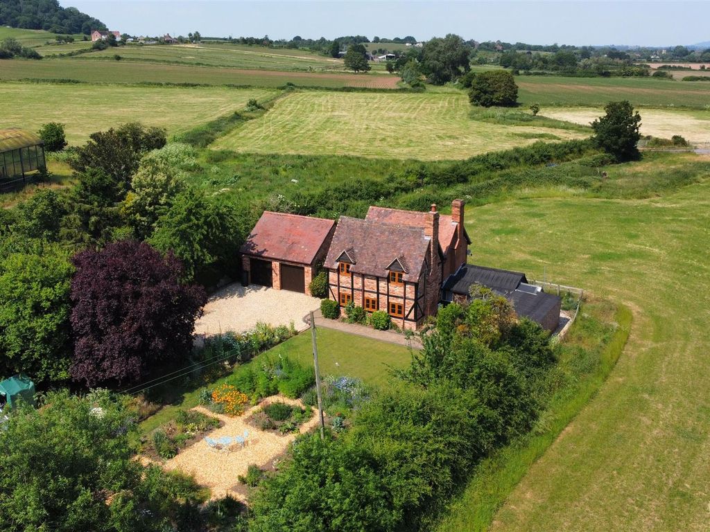 3 bed cottage for sale in Hasfield, Gloucester GL19, £565,000 Zoopla