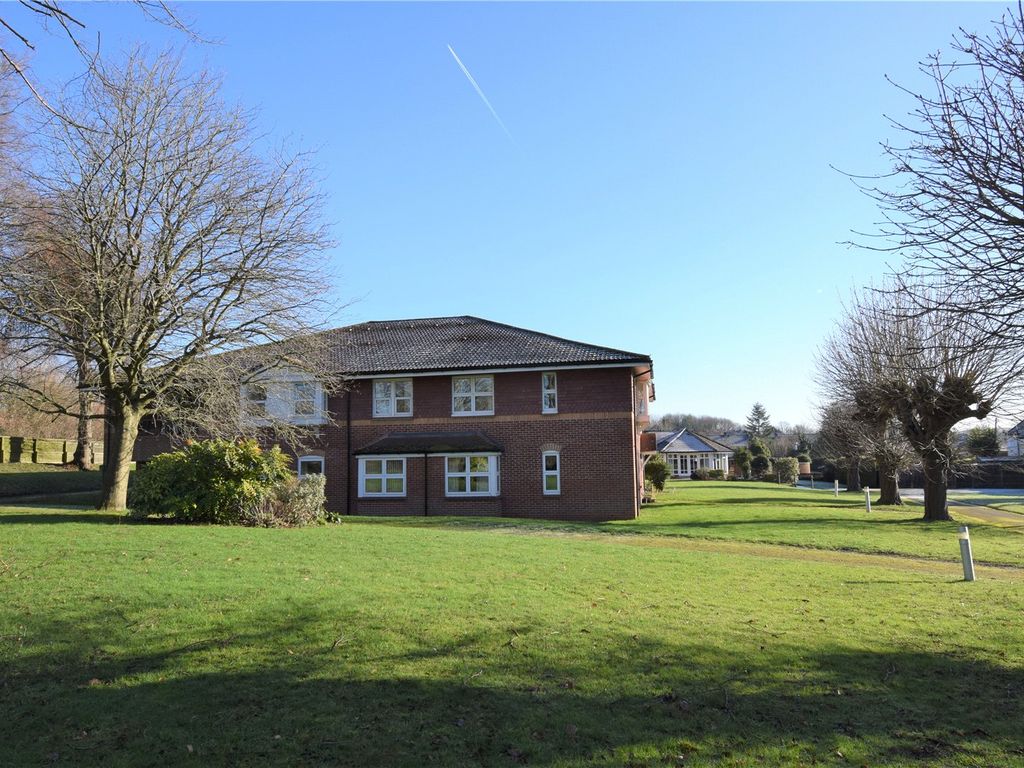 Meadow Drive, Devizes, Wiltshire SN10  