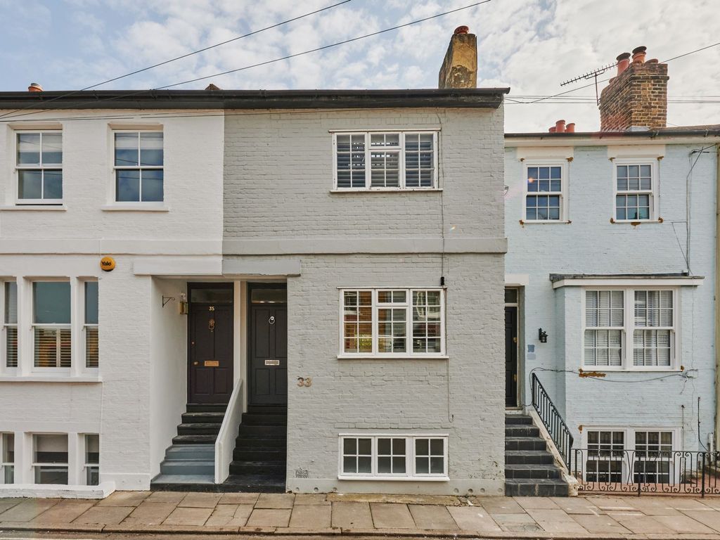 Eleanor Grove Barnes SW13  