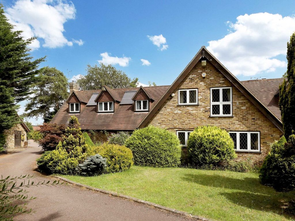 7 bed detached house for sale in Church Road, Iver SL0 Zoopla