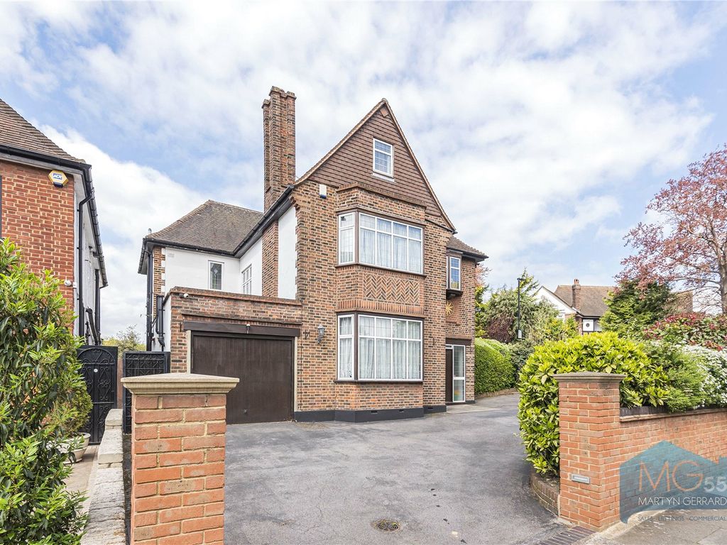 Powys Lane, Southgate, London N14  