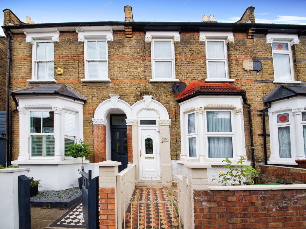3 bed terraced house for sale in Murchison Road, Leyton E10 Zoopla