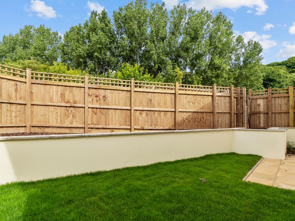 Apartment Four, Trinity House, Watcombe Beach Road TQ1