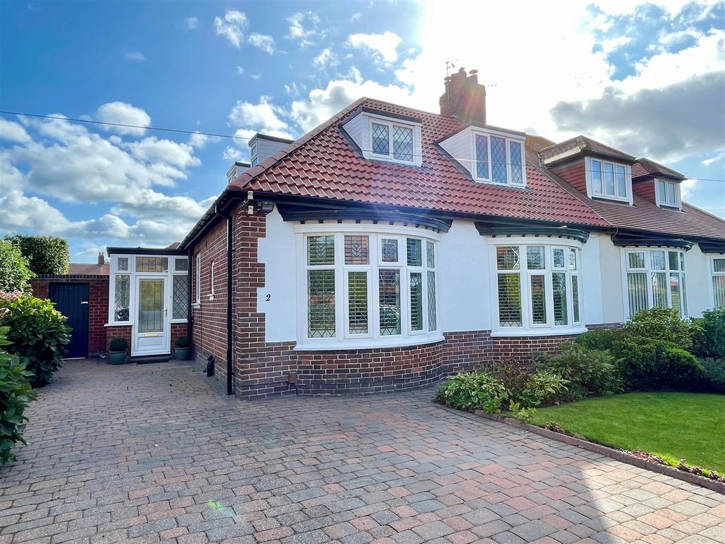 4 bed semidetached bungalow for sale in Sunnirise, South Shields NE34