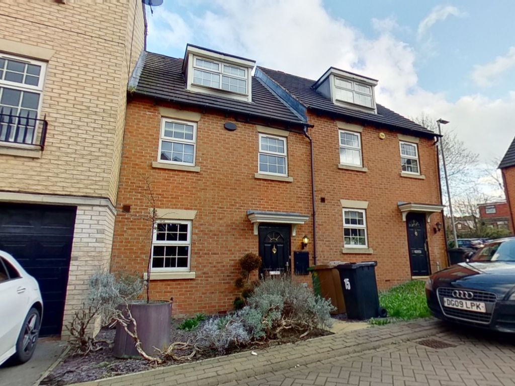 3 bed terraced house to rent in Renaissance Drive, Churwell, Leeds LS27