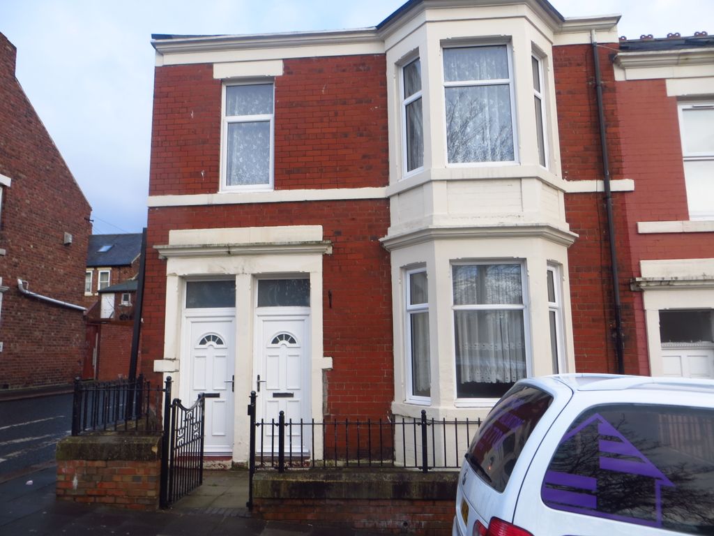 5 bed flat for sale in Condercum Road, Benwell, Newcastle Upon Tyne NE4