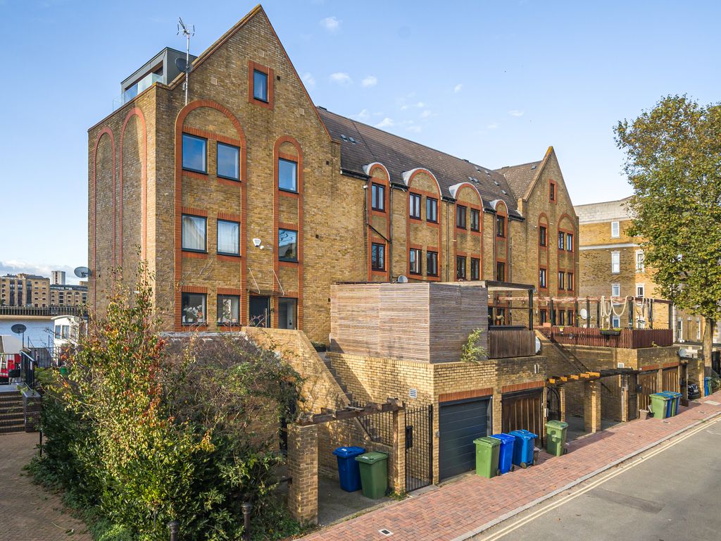 4 bed town house for sale in Rotherhithe Street, London SE16, £