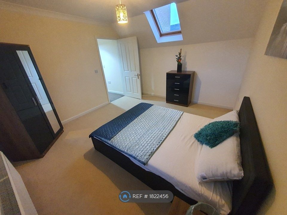 Room to rent in Colchester, Colchester CO4, £650 pcm Zoopla