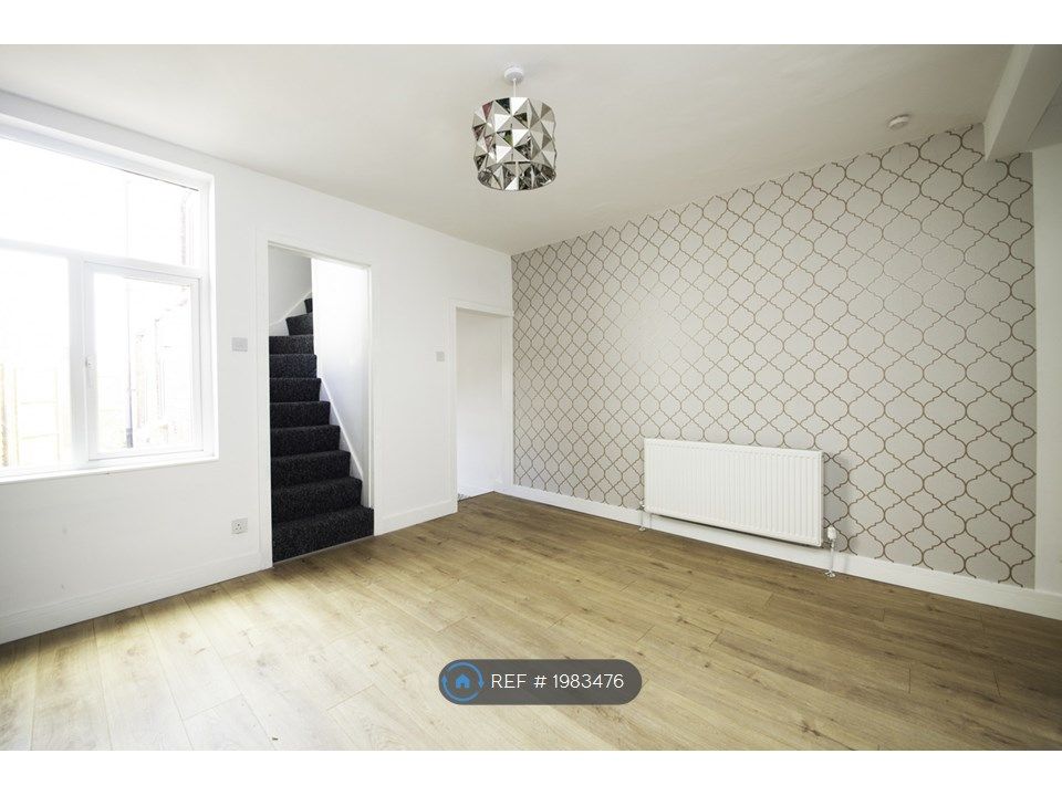 3 bed terraced house to rent in Scarsdale Street, Dinnington, Sheffield