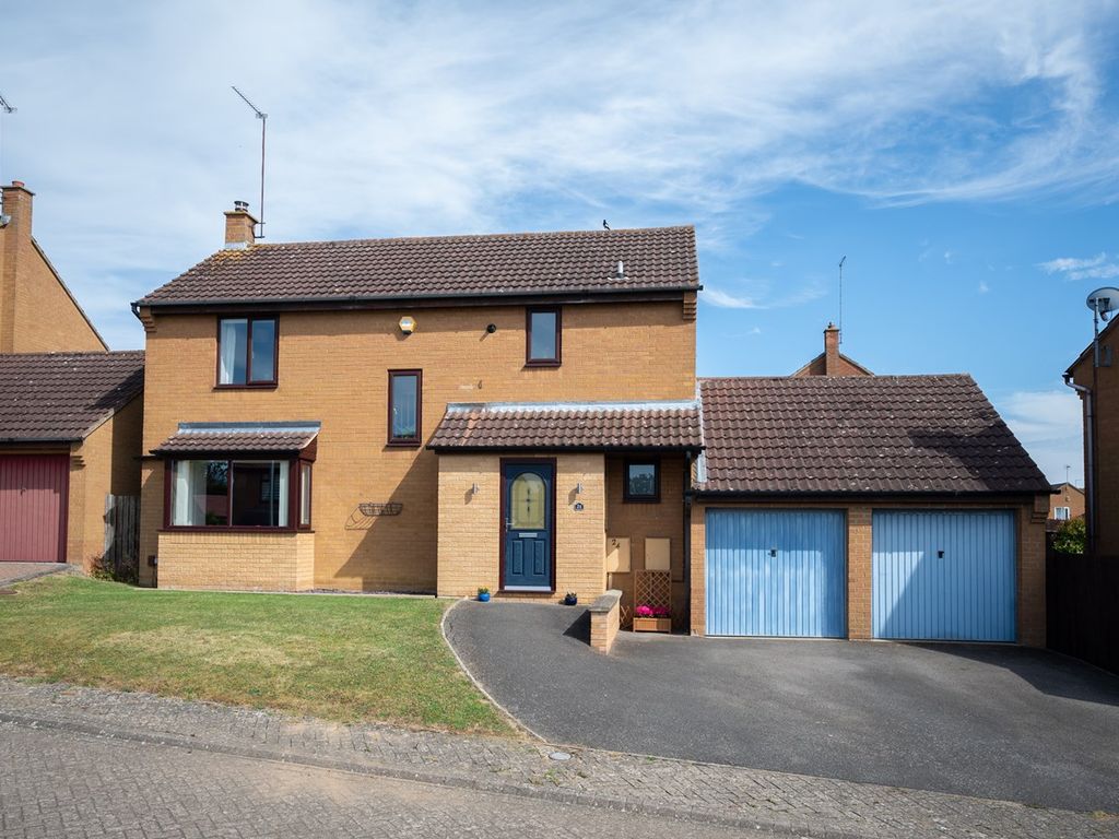 4 bed detached house for sale in Aviemore Gardens, Northampton