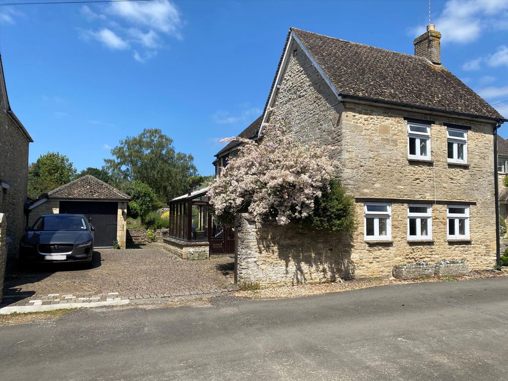 3 bed detached house for sale in Church Street, Bampton, Oxfordshire OX18, £700,000 Zoopla