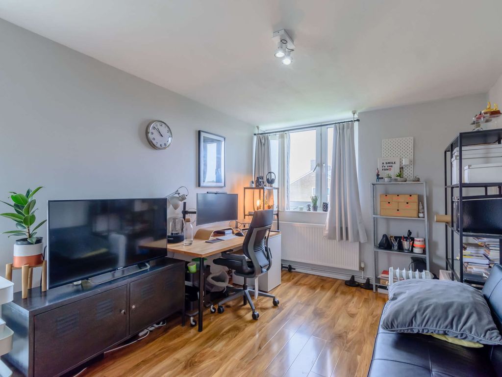 Bromholm Road, London SE2