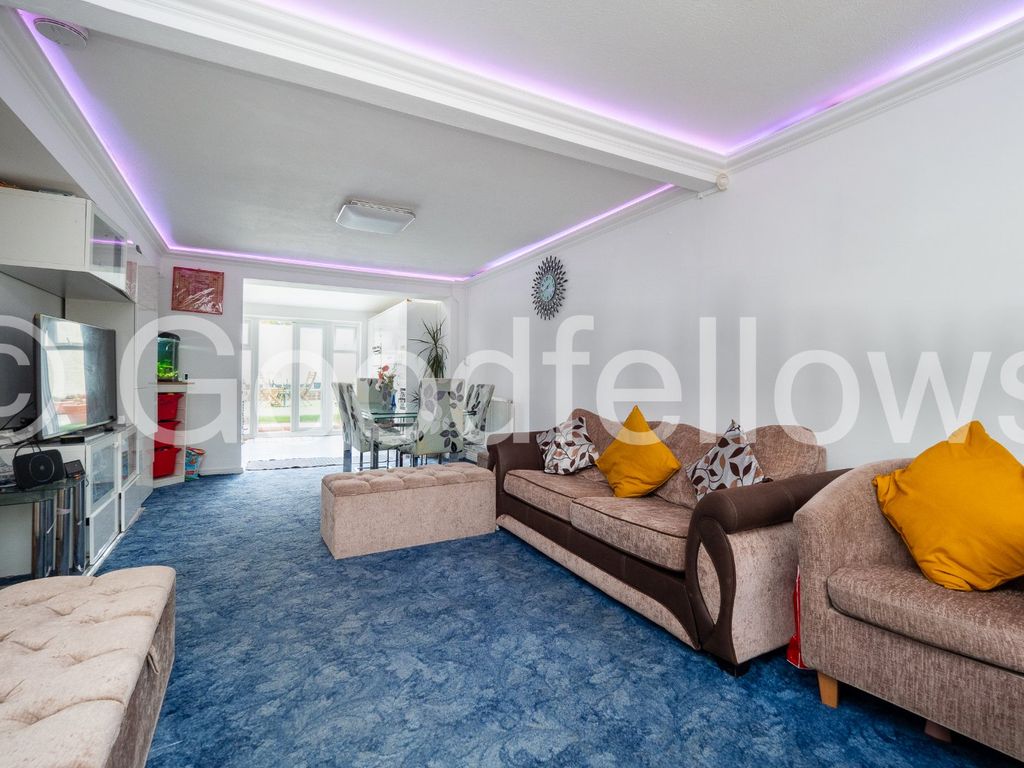 4 bed end terrace house to rent in Kimpton Road, Sutton, Surrey SM3