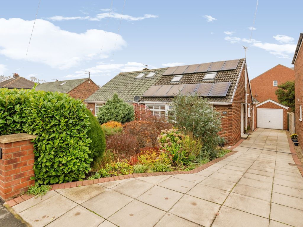 2 bed bungalow for sale in Westfield Road, Horbury, Wakefield, West