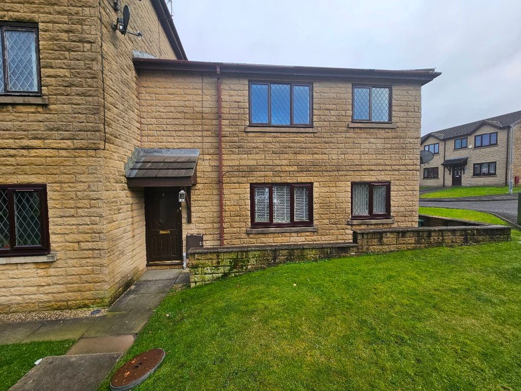 2 bed flat to rent in Moorfield Chase, Farnworth, Bolton BL4, £750 pcm