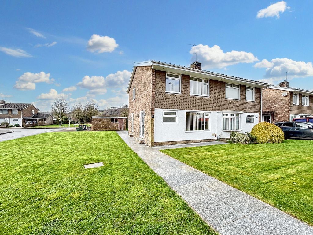 3 bed detached house for sale in Courtfield Close, Rogerstone NP10, £300,000 Zoopla