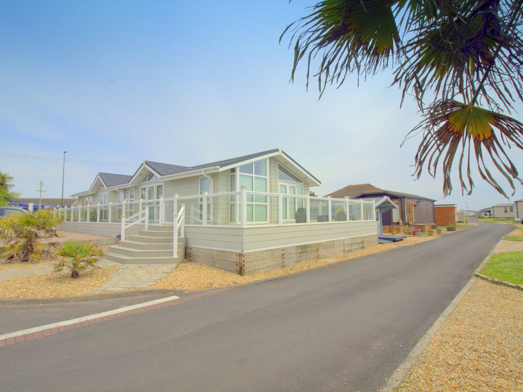 3 bed bungalow for sale in Sandy Lane, Beach Park, 70A Brighton Road BN15, £190,000 Zoopla