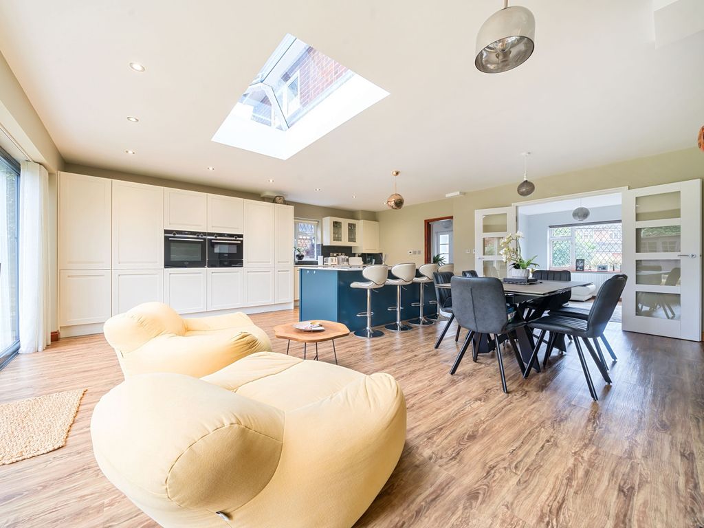3 bed detached house for sale in Wakefield Crescent, Stoke Poges