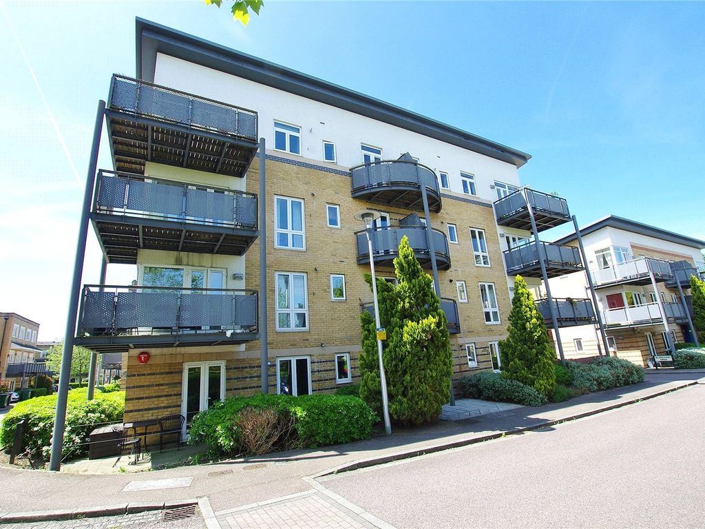 2 bed flat to rent in Flat 3 Matisse House, Cassio Place, Watford