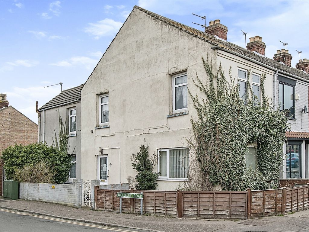 3 bed end terrace house for sale in Gordon Road, Great Yarmouth NR31