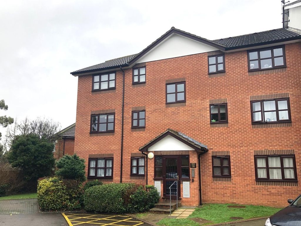 Argyle Court, King Georges Avenue, Watford WD18  