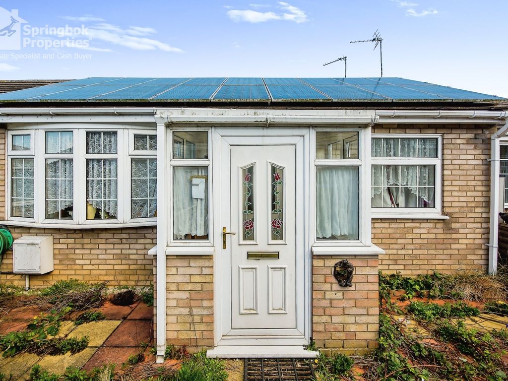 2 bed terraced bungalow for sale in Langton Court, Skegness