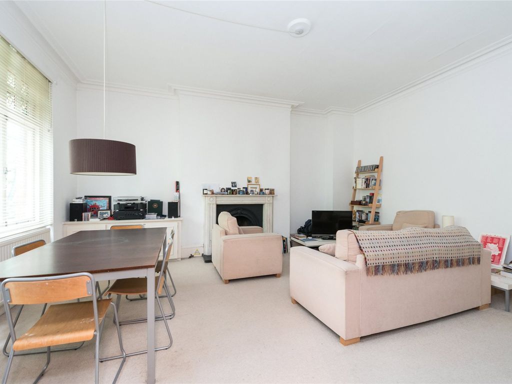 2 bed flat to rent in Willow Bridge Road, Canonbury, Islington, London