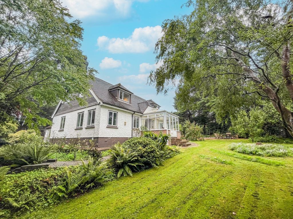 4 bed detached house for sale in Forewood Lane, Crowhurst TN33, £